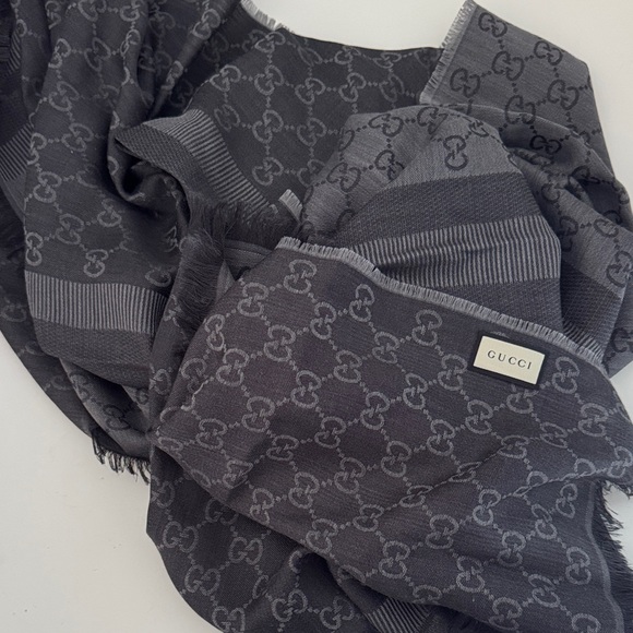 Gucci Black and Gray Monogram Scarf unisex - Picture 7 of 7